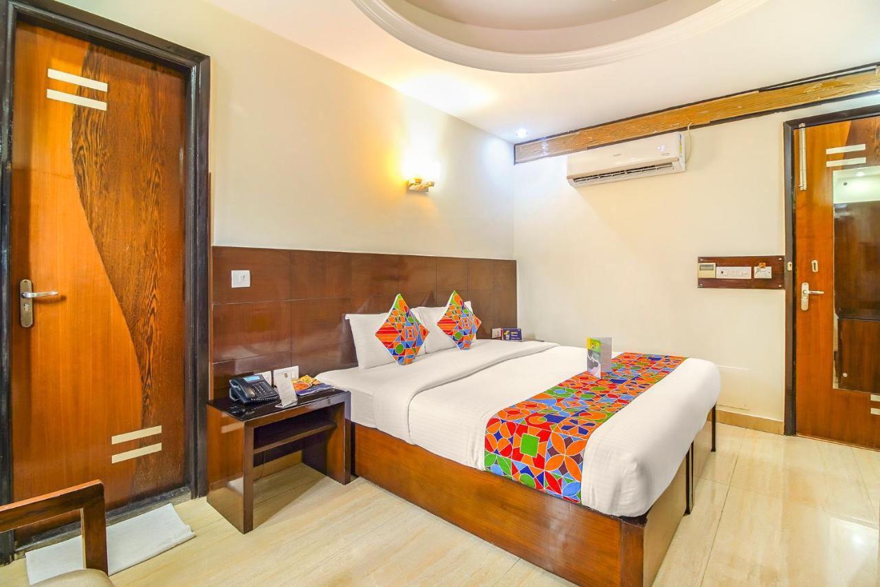 Fabhotel Marble Arch - Nr Karol Bagh Market 델리 외부 사진