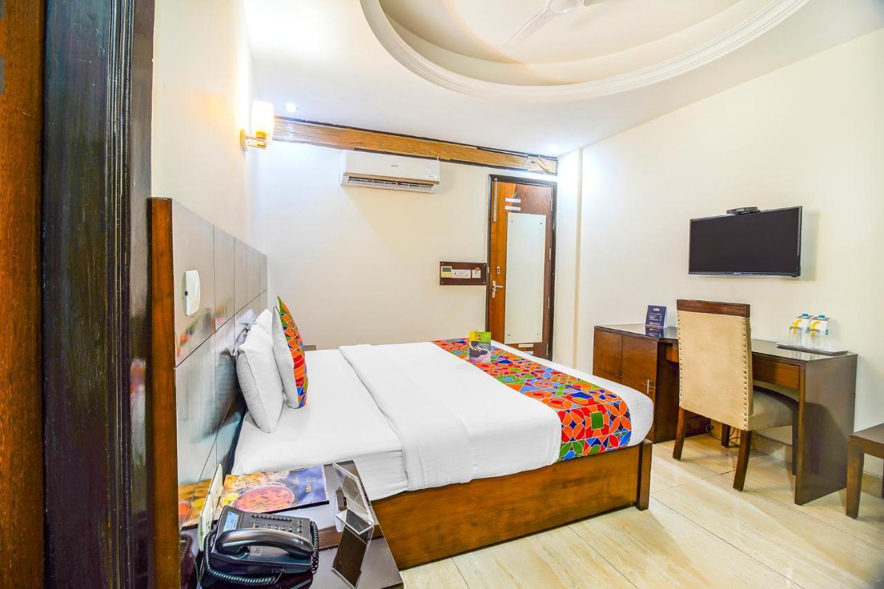 Fabhotel Marble Arch - Nr Karol Bagh Market 델리 외부 사진